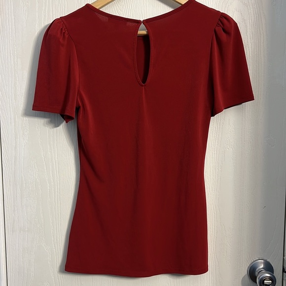 Express Red fitted top with slight puffed sleeves - Picture 5 of 5